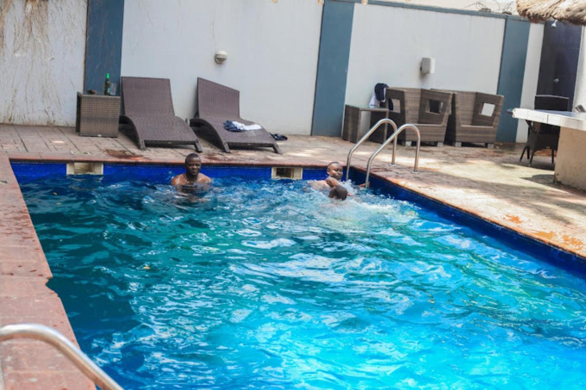 S & S Hotel & Suites Lagos Exterior foto