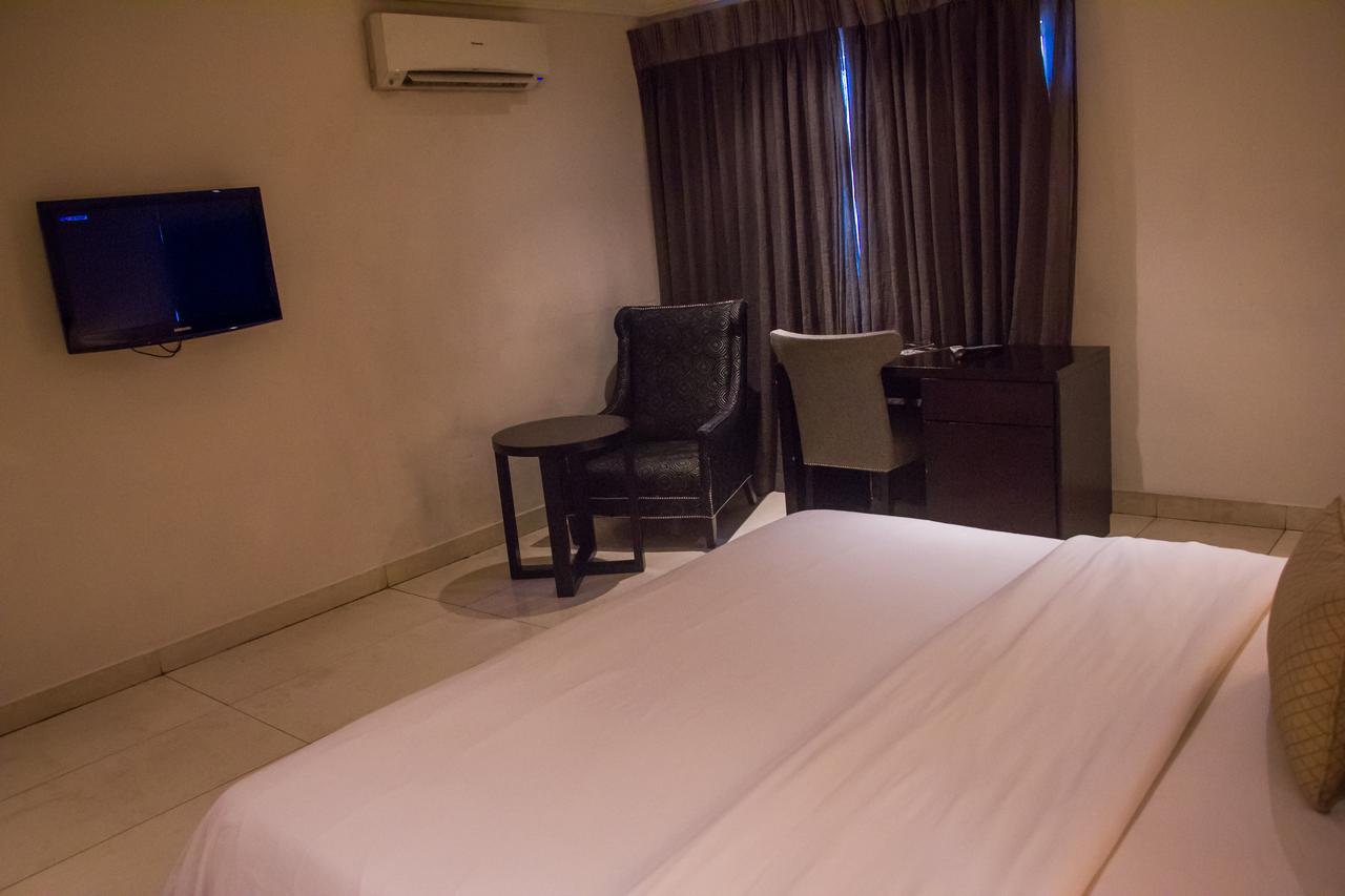 S & S Hotel & Suites Lagos Exterior foto
