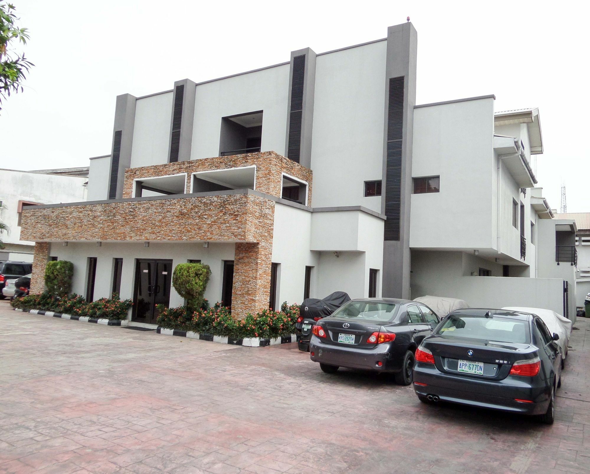 S & S Hotel & Suites Lagos Exterior foto