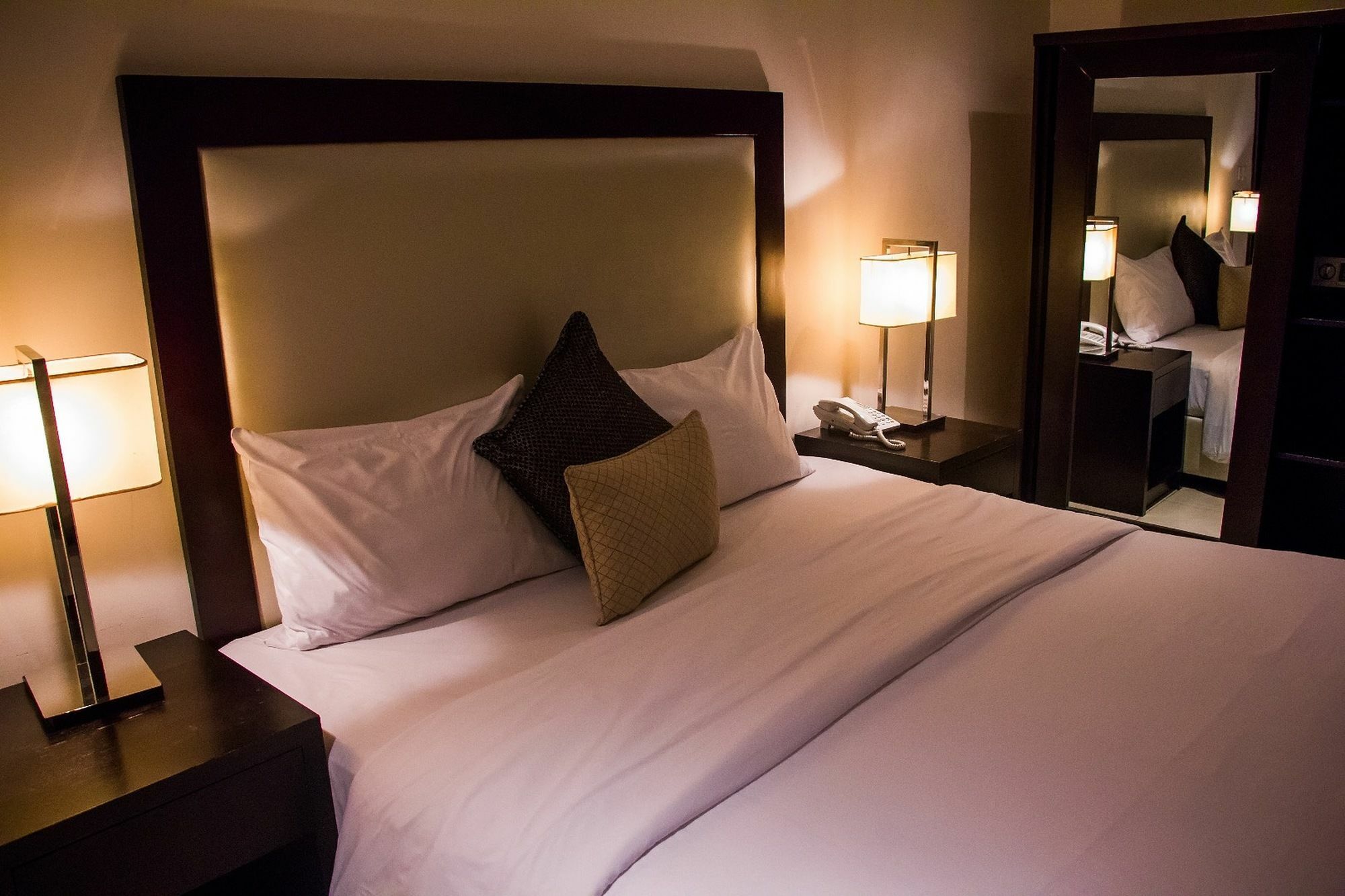 S & S Hotel & Suites Lagos Exterior foto